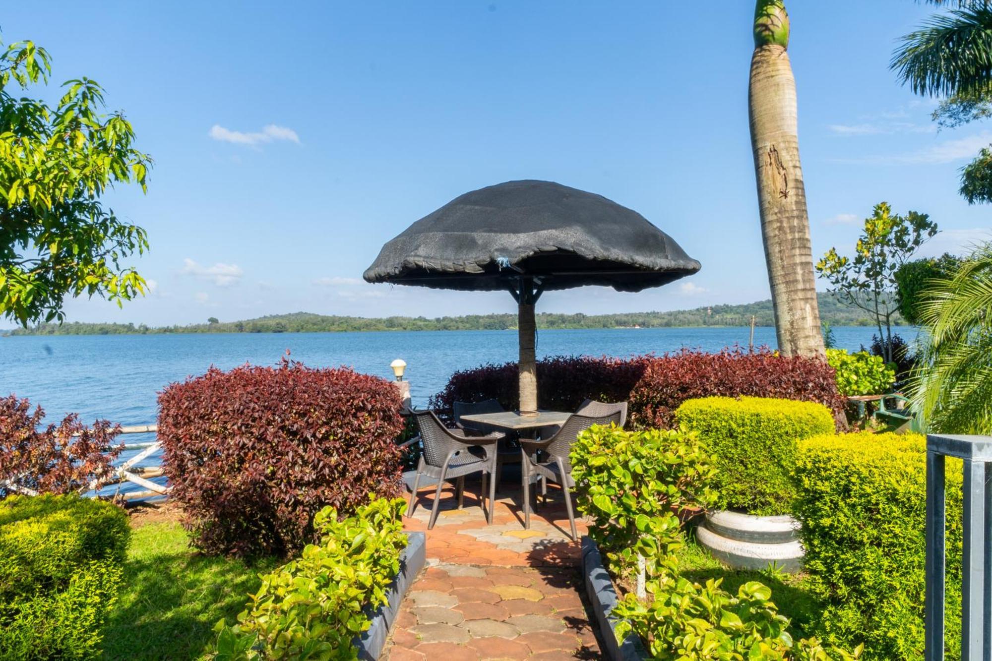Coorg Jungle Camp Backwater Resort Suntikoppa Экстерьер фото